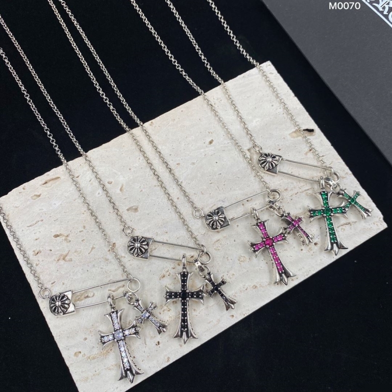 Ch**me He**ts necklaces
